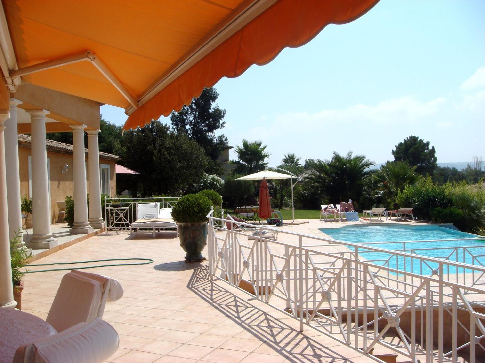 Hotel La Tarentane à Grimaud Extérieur photo