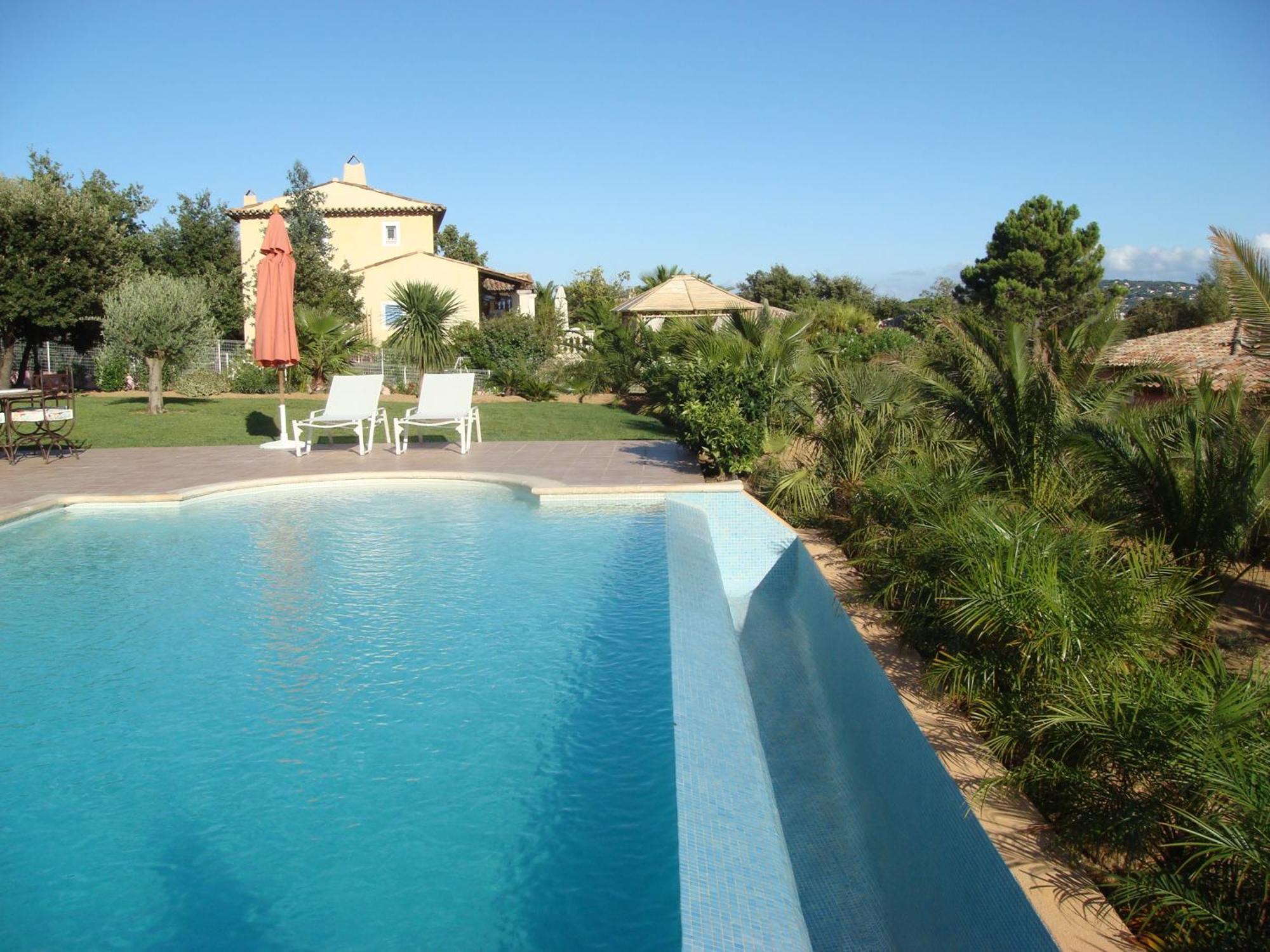 Hotel La Tarentane à Grimaud Extérieur photo