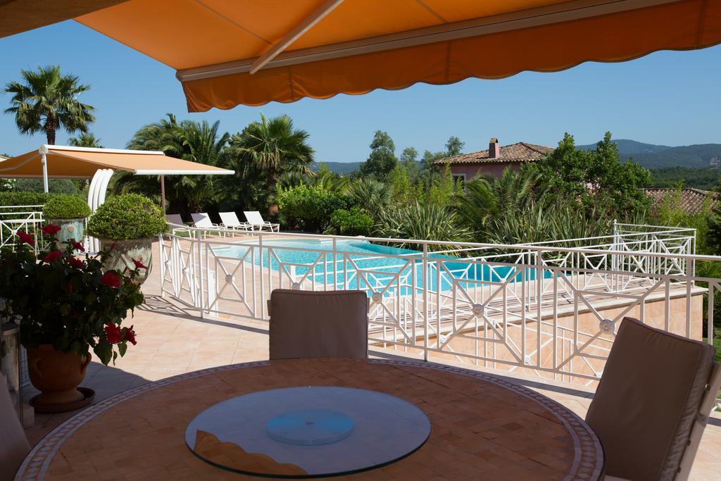 Hotel La Tarentane à Grimaud Extérieur photo