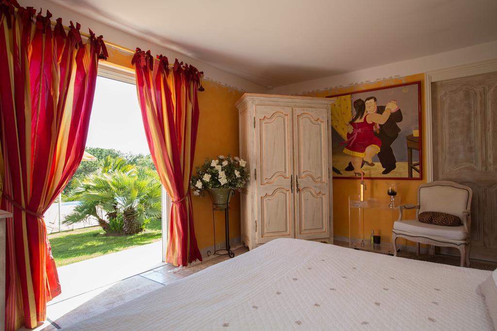 Hotel La Tarentane à Grimaud Extérieur photo