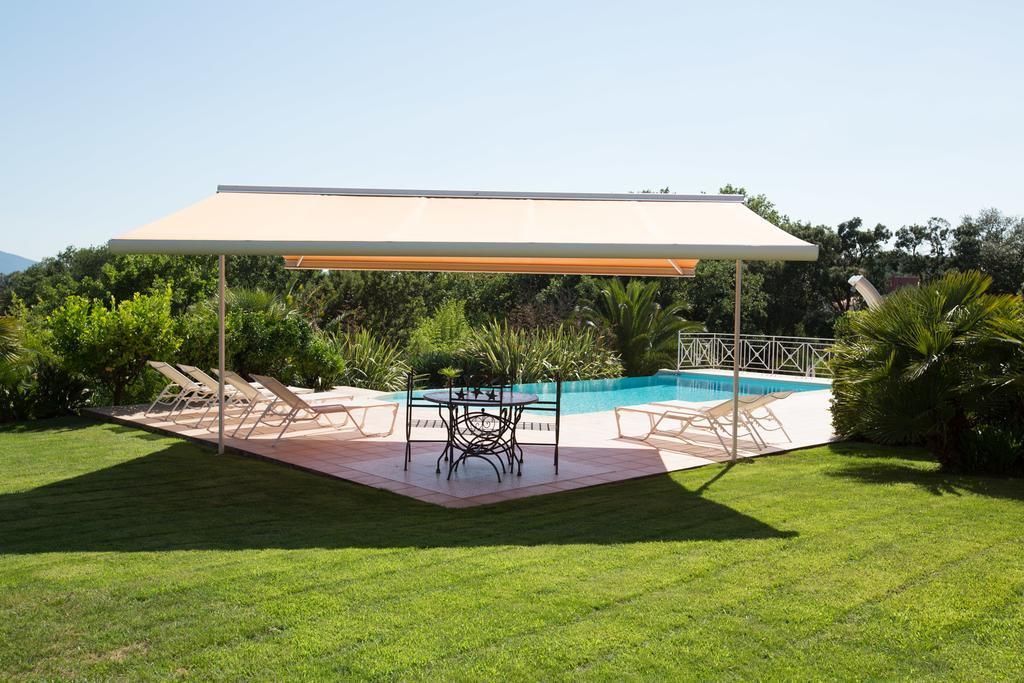 Hotel La Tarentane à Grimaud Extérieur photo